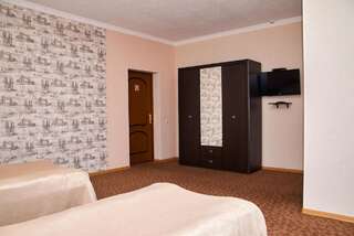 Мотели Hotel Uyut Dimitrov Двухместный номер с 2 отдельными кроватями-1