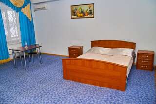 Мотели Hotel Uyut Dimitrov Большой двухместный номер с 1 кроватью-6